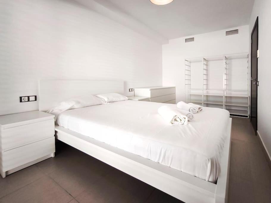 Moderno Apartamento Duplex En Terrassa Centro Exterior foto