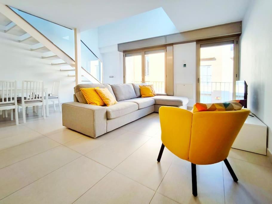 Moderno Apartamento Duplex En Terrassa Centro Exterior foto
